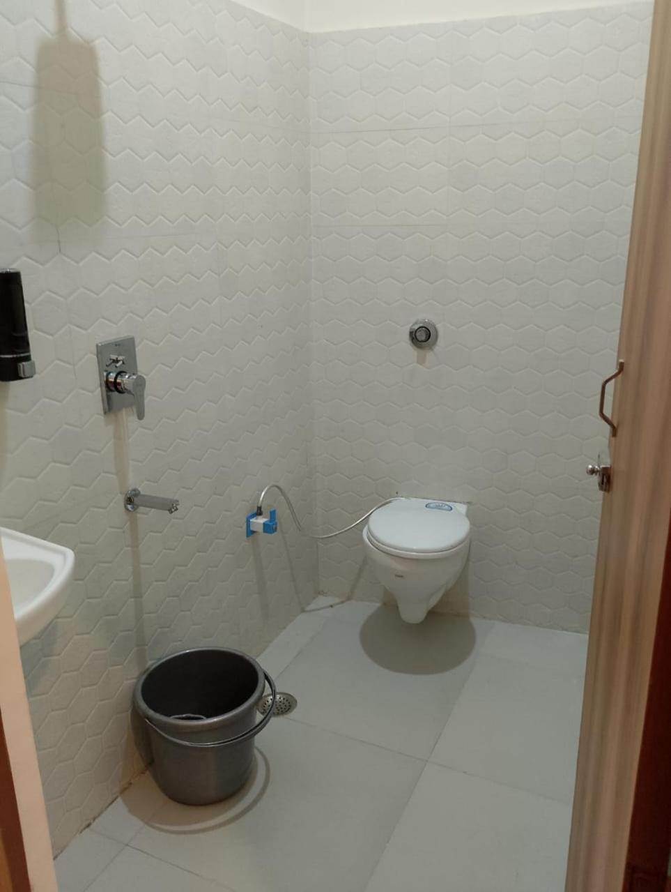 Hotel Lr Delite Inn Матхура Экстерьер фото